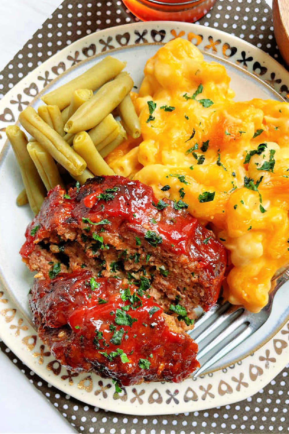 Forget baking it in the oven. Air Fryer Meatloaf is the tastiest and most tender meatloaf you can make. No stovetop cooking required. via @foodtasticmom