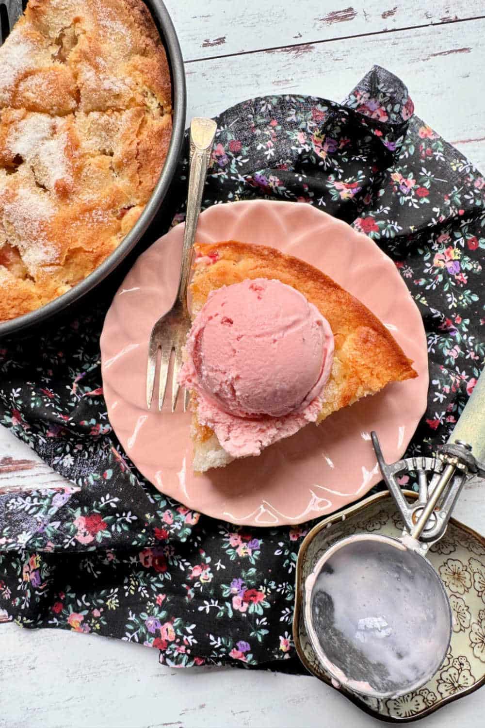My easy rhubarb cake recipe is perfect for fresh spring rhubarb. The cake has a tender crumb and a pretty sugar crusted top. via @foodtasticmom